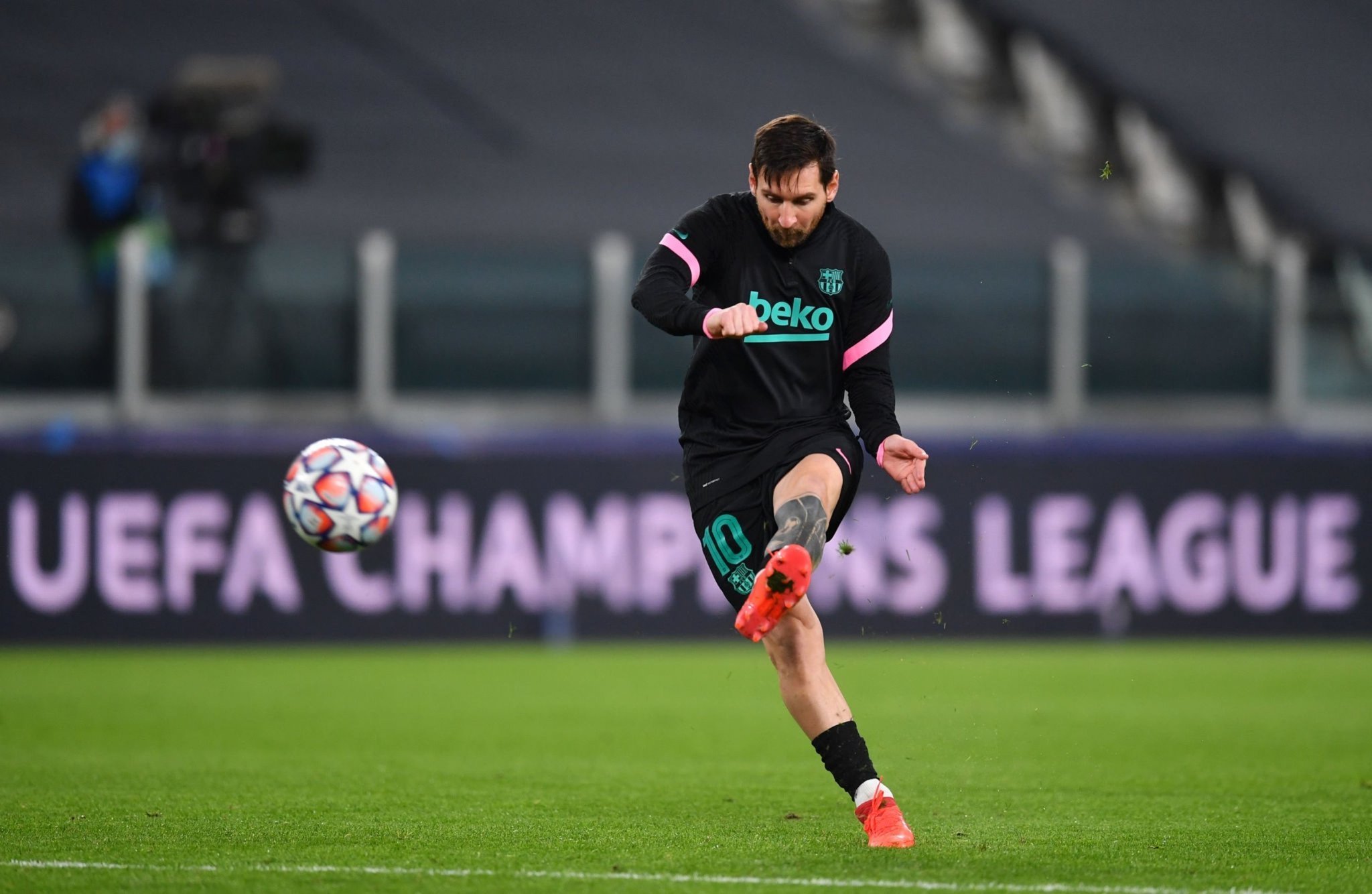 迹出现了不 迹出现了不