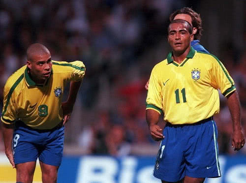 场攻防里 场攻防里